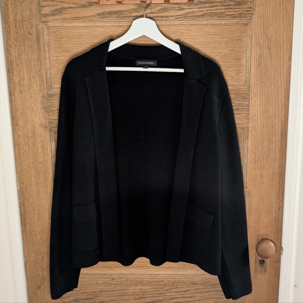 THE Banana Republic knit blazer